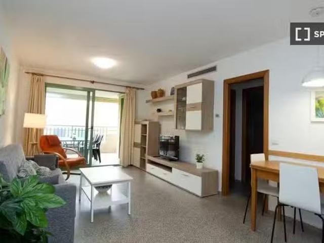 ¡En alquiler! Apartamento de 2 dormitorios en alquiler en Albo.