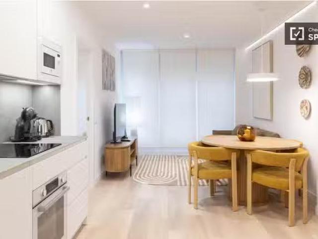 Único Apartamento de 2 dormitorios en alquiler en Ciudad Jardí.