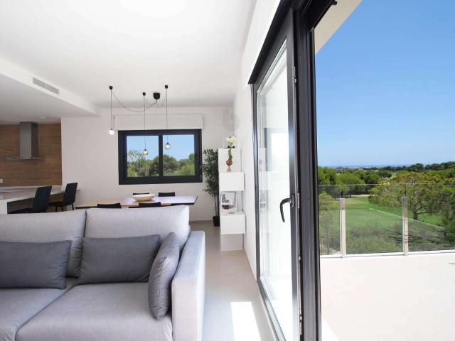 Nuevo complejo residencial de obra nueva en Pilar de la Hora. 128m² Campo de Golf