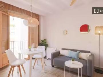 Apartamento en alquiler en Jardins Torres Clavé - Balcón