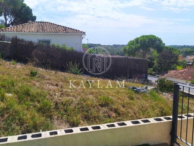 Nuevo Esta sofisticada casa de un solo nivel presenta un dis. 180m² Blanes