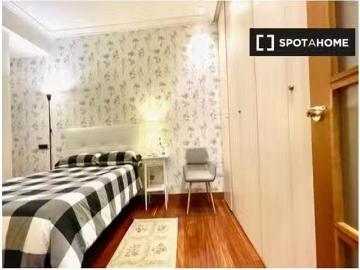 Nuevo Habitación amplia, acogedora y muy cómoda