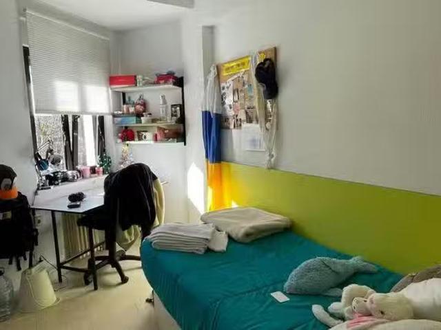Único Habitación en Avenida de Filiberto Villalobos, San Berna.