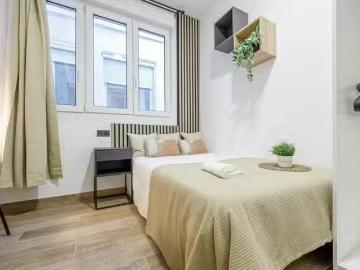 Plaça de l'Ajuntament, Valencia, Plaça del Temple