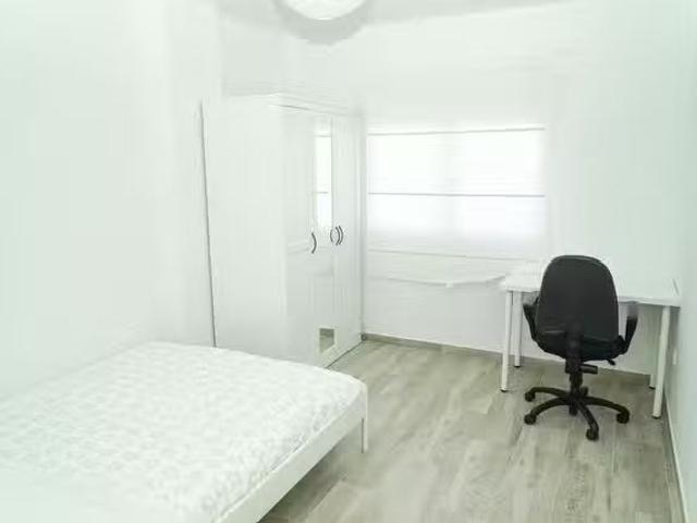 ¡En alquiler! Habitación en Avenida José Ortega y Gasset, San.