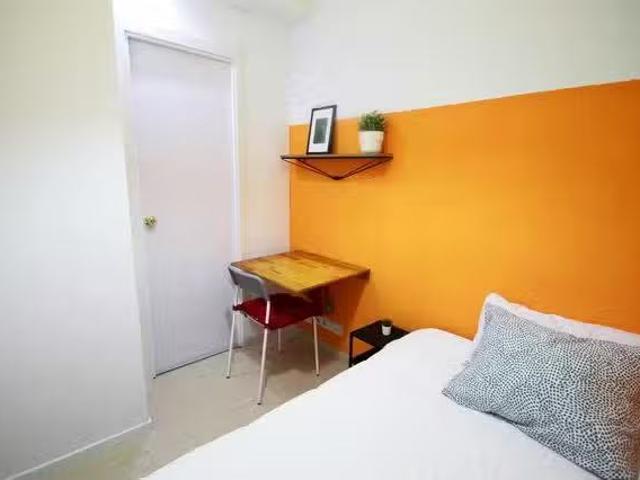 ¡Renta! Habitación en Avinguda de Madrid