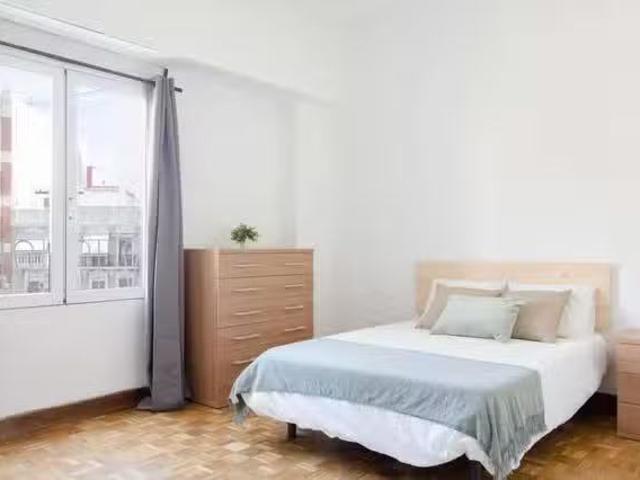 ¡En alquiler! Habitación en Avinguda del Regne de València