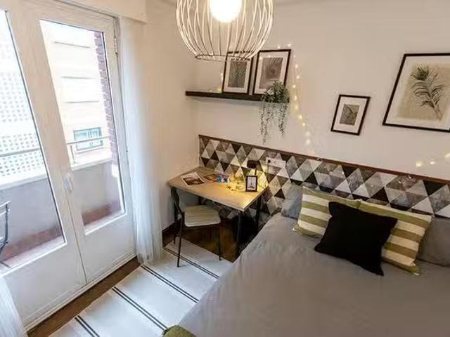 Encantador Habitación en Allende auzoa, Santutxu