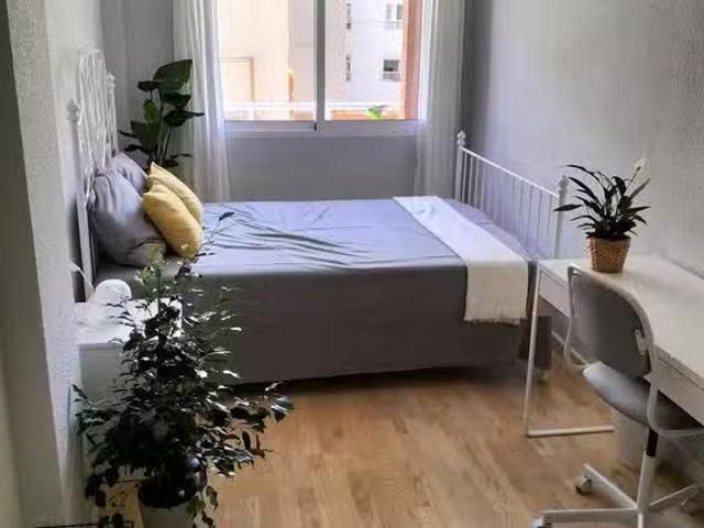 Bonito Habitación en Calle Maestro Marqués, Mercado