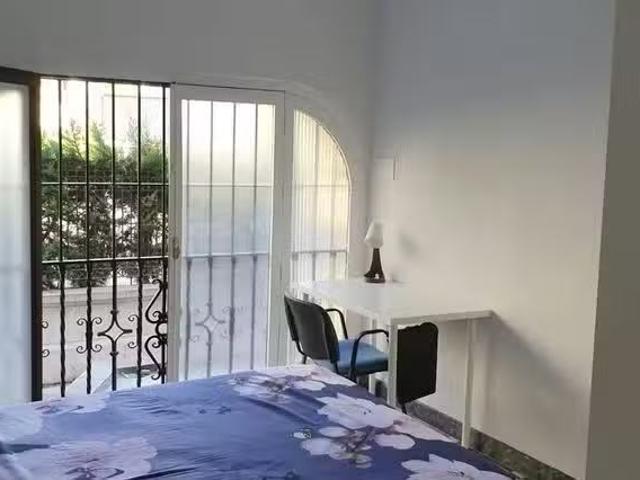 Único Habitación en Calle Natalio Rivas, Centro Sagrario