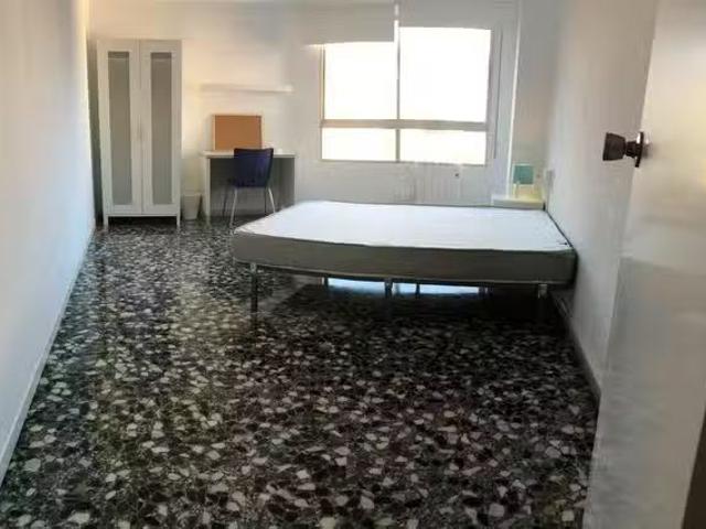 Único Habitación en Calle Actor Mora, Morvedre