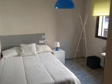 Barato Habitación en Calle Baldoví, Sant Francesc