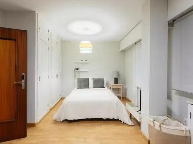 ¡Oferta! Habitación en Calle Colón, Sant Francesc