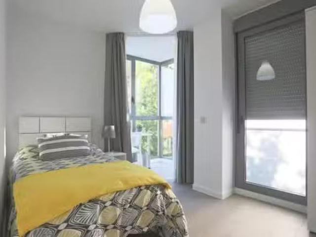 Acogedor Habitación en Calle de Mira el Sol, Centro