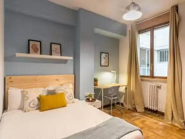 Único Habitación en Calle de Orense, Cuatro Caminos
