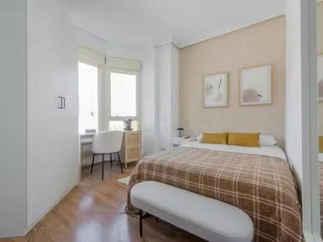 ¡Renta! Habitación en Calle de Antonio López, Usera