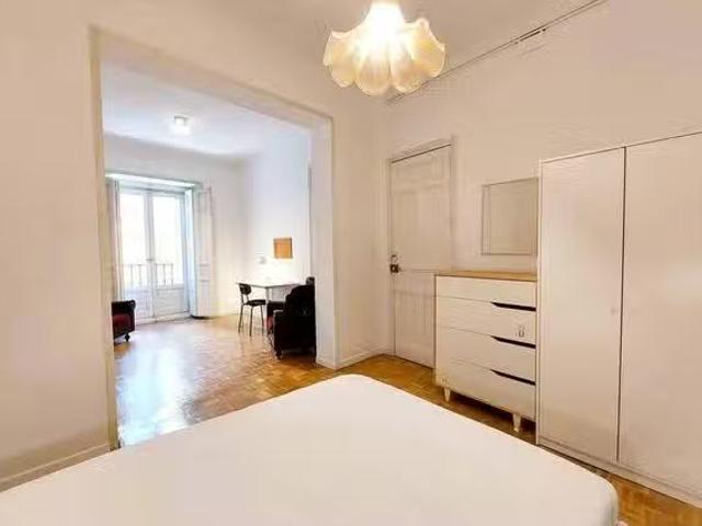 ¡En alquiler! Habitación en Calle de Bailén