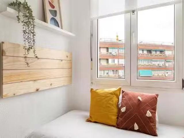 Acogedor Habitación en Calle de Bravo Murillo