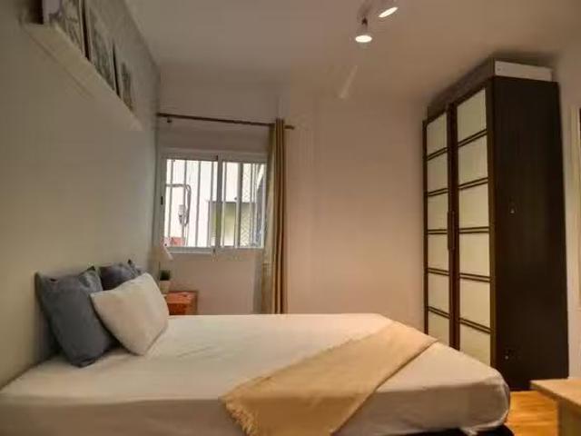 Encantador Habitación en Calle de Cartagena