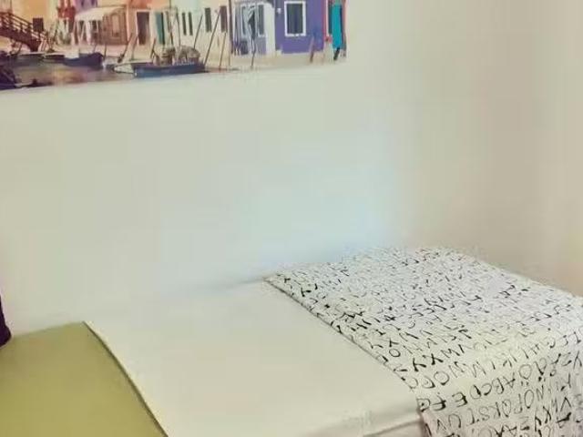 Encantador Habitación en Calle de Francia