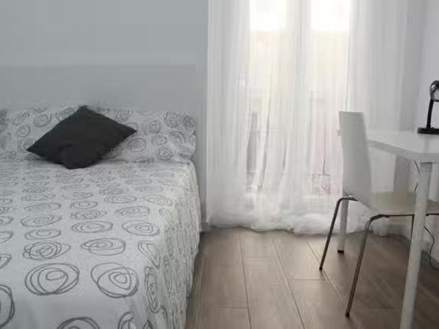 Barato Habitación en Calle de la Cava Alta, Palacio