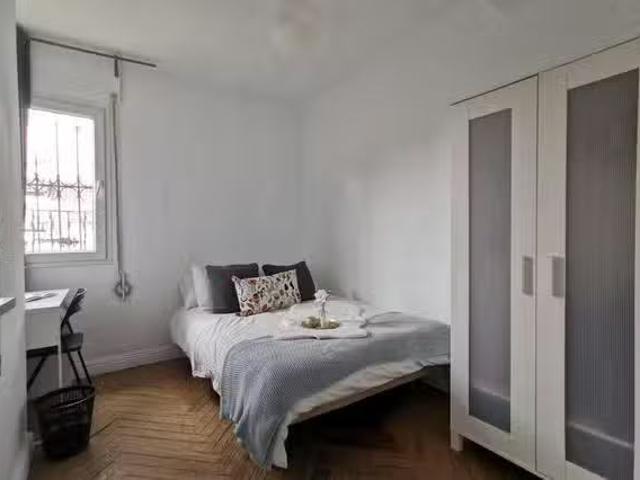 Encantador Habitación en Calle de Preciados, Sol