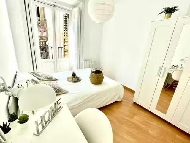 ¡Recién llegado! Habitación en Calle de Toledo, Palacio