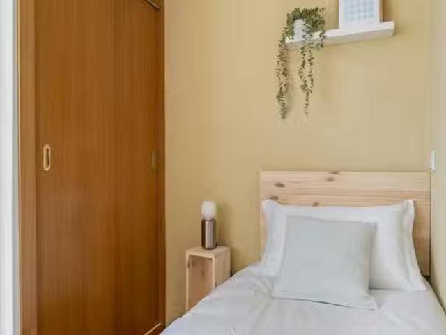 ¡Renta! Habitación en Calle de Triana, Chamartín