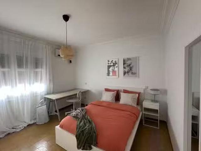 ¡Oferta! Habitación en Calle de Virgen de Lluc, Ciudad Lineal