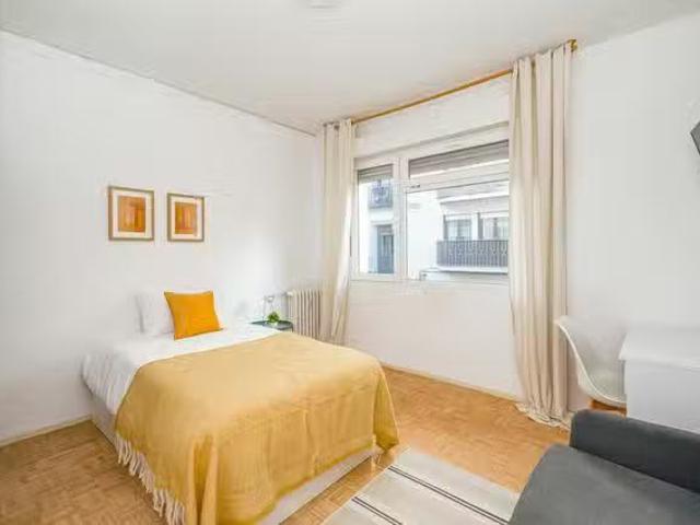 Encantador Habitación en Calle del Cardenal Cisneros, Chamberí