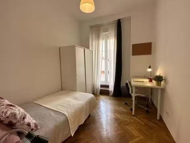 Bonito Habitación en Calle del Doctor Esquerdo