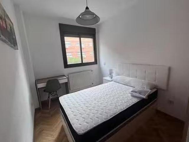 Barato Habitación en Calle Ladera de los Almendros, Valdeberna.