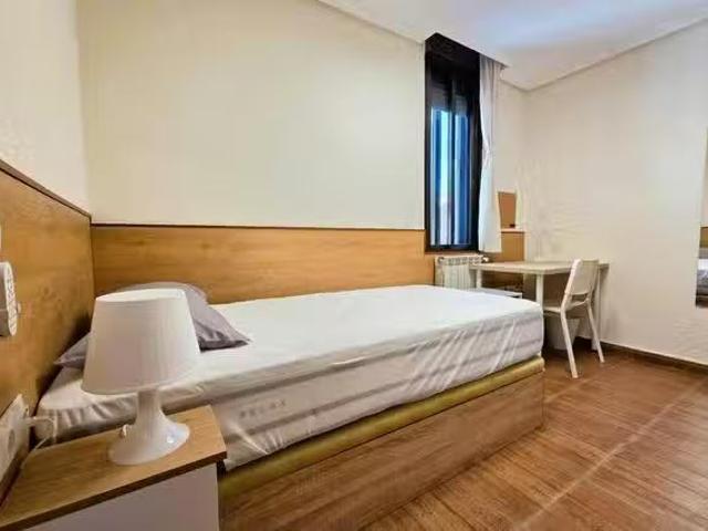 Encantador Habitación en Calle Río Miño