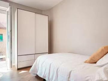 Único Habitación en Calle San José de Calasanz