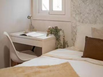 Único Habitación en Carrer d'Aragó, L'Eixample