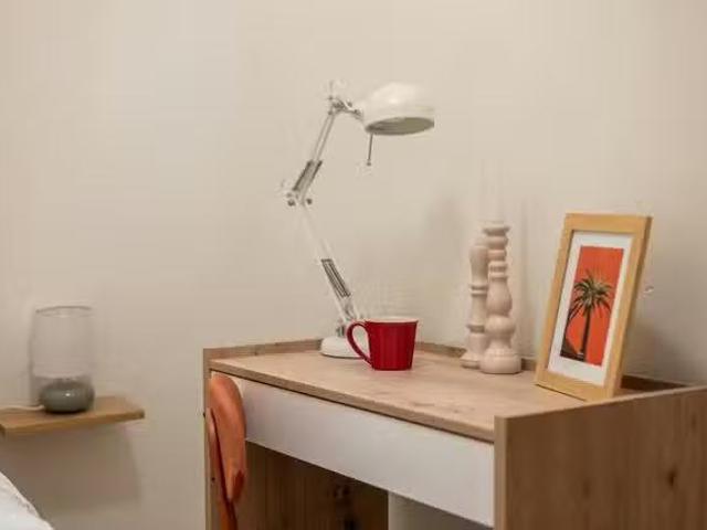 Bonito Habitación en Carrer de Vilamur, Les Corts