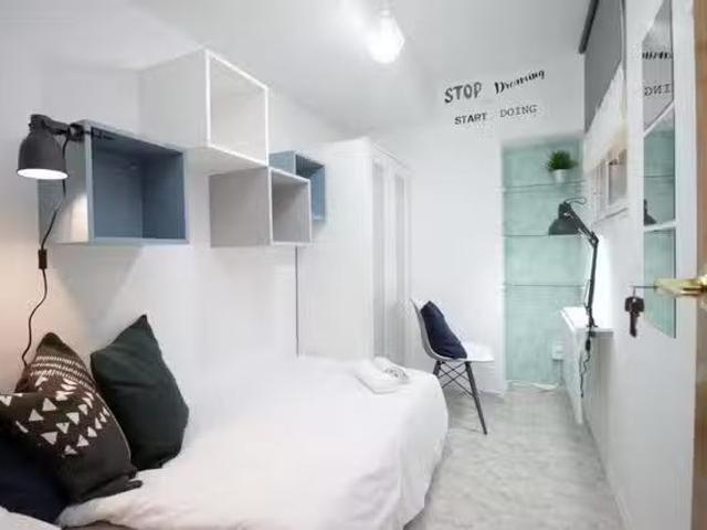 Bonito Habitación en Carrer de Wellington