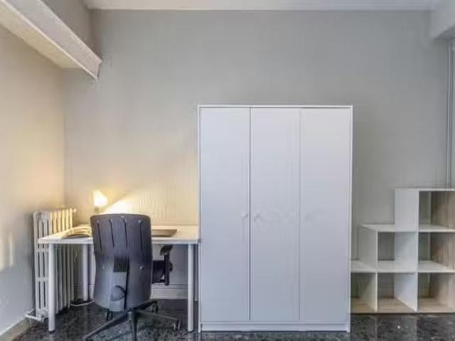 ¡En alquiler! Habitación en Carrer de Baldoví, Ciutat Vella