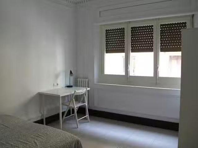 Encantador Habitación en Carrer de Jonqueres, S. Pere, Santa C.