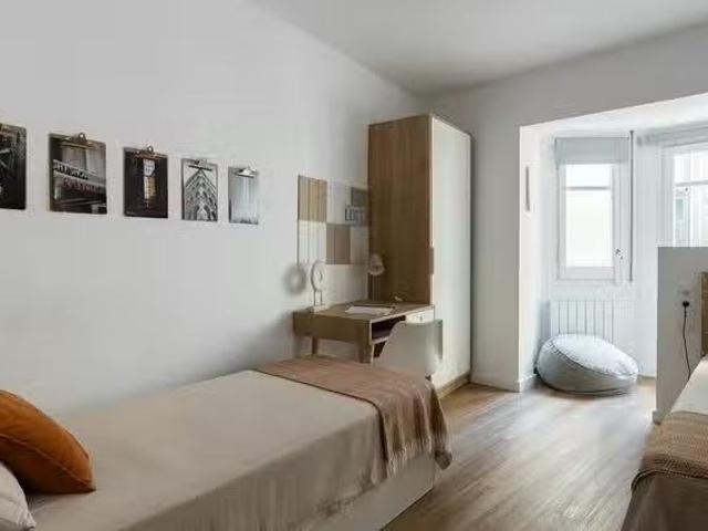 ¡Recién llegado! Habitación en Carrer de Nàpols, Fort Pienc