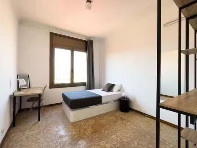 ¡Recién llegado! Habitación en Carrer de Sant Pau