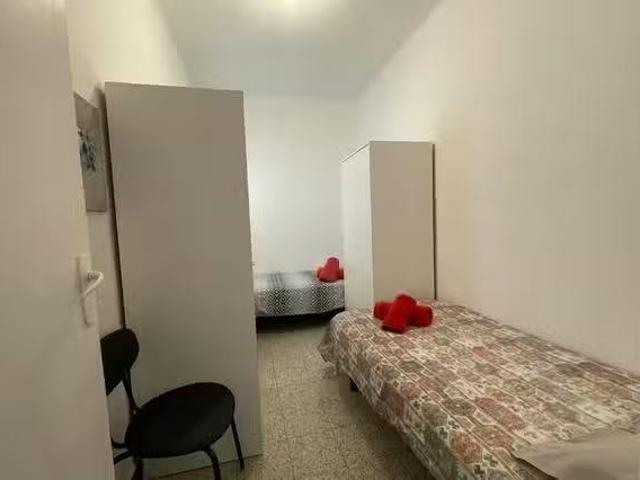 Acogedor Habitación en Carrer d'Evarist Arnús, Les Corts
