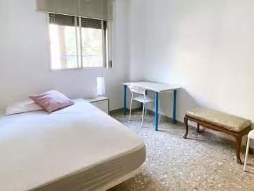Encantador Habitación en Carrer Pintor José Mongrell