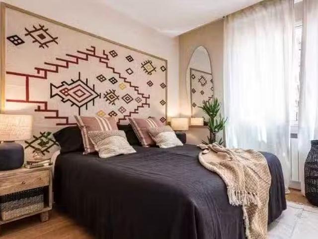 Bonito Habitación en Chamberí, Madrid, Spain