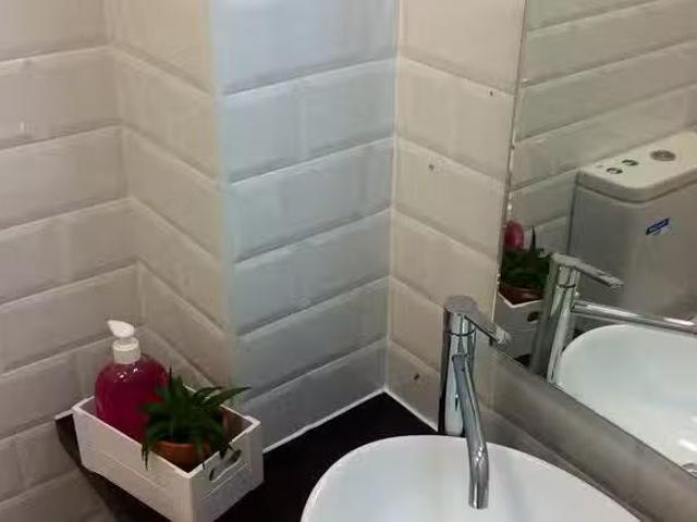 Único Habitación en Gran Via de les Corts Catalanes