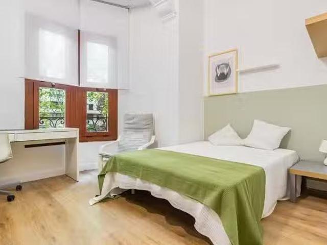 ¡En alquiler! Habitación en Gran Via del Marqués del Túria