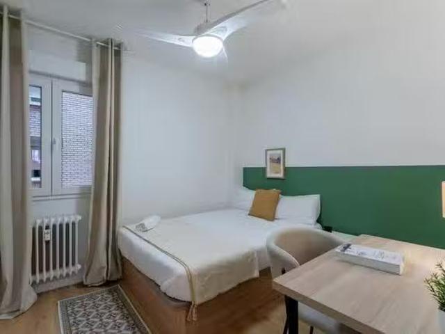 ¡Oferta! Habitación en Paseo de la Reina Cristina, Retiro