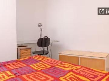 Nuevo Habitación en piso compartido de 5 habitaciones en alqui.