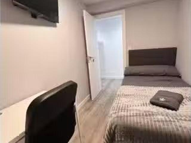 ¡Recién llegado! Habitación en piso compartido en valència