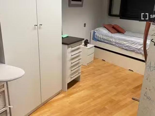 ¡Recién llegado! Habitación en piso compartido en alquiler en.